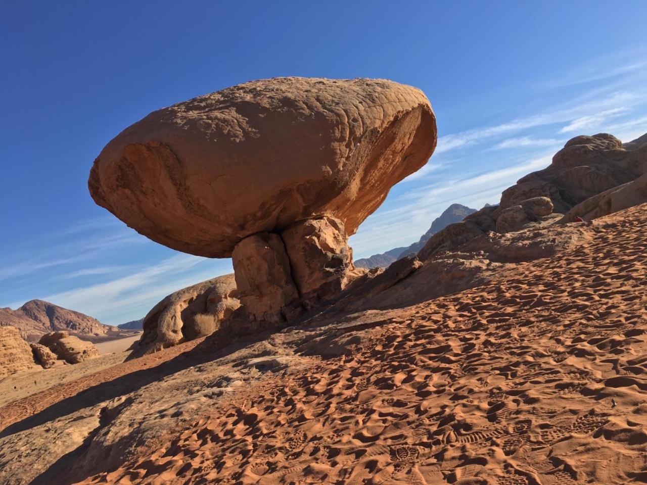 Heart Rum Camp Wadi Rum Bagian luar foto